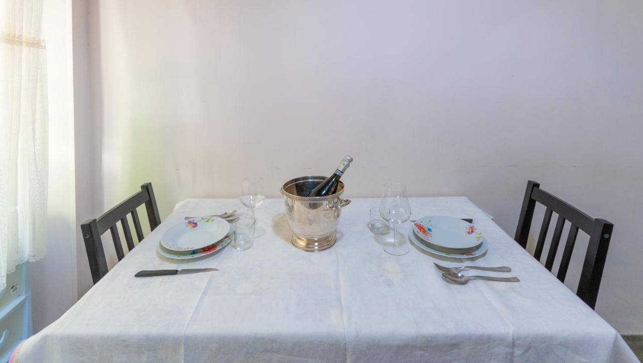 Vercelli Guest House Near San Giovanni Рим Екстер'єр фото