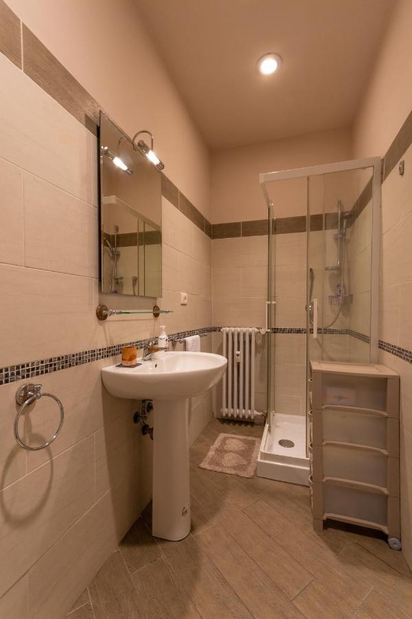 Vercelli Guest House Near San Giovanni Рим Екстер'єр фото