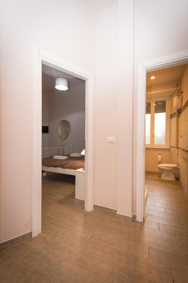 Vercelli Guest House Near San Giovanni Рим Екстер'єр фото