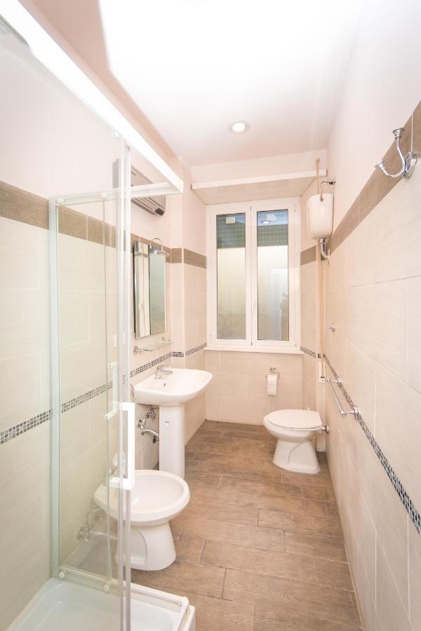 Vercelli Guest House Near San Giovanni Рим Екстер'єр фото